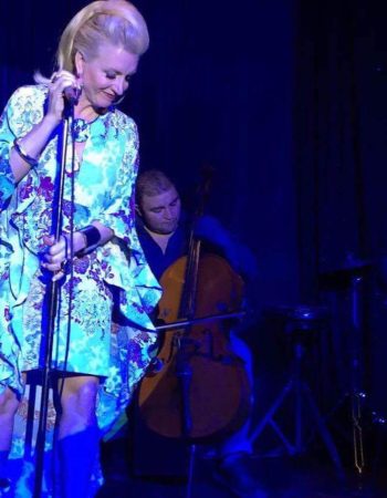 Kim Kuzma – local singer