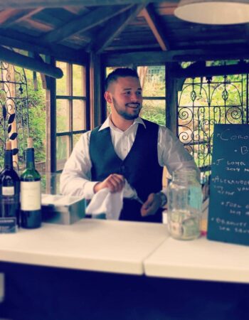 Drinks On Us Bartending