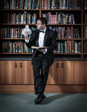 Robert Strong – The Comedy Magician