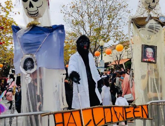 Giant Puppets Save the World