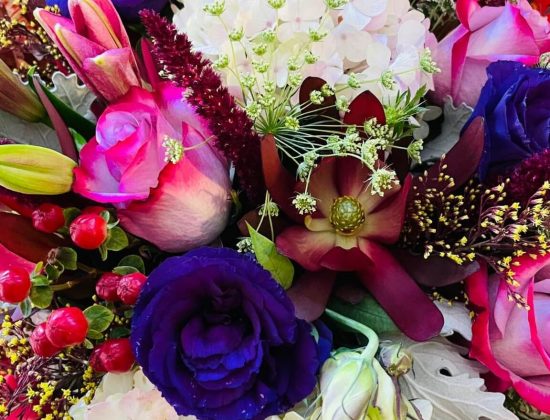 La Nana Salon & Flowers
